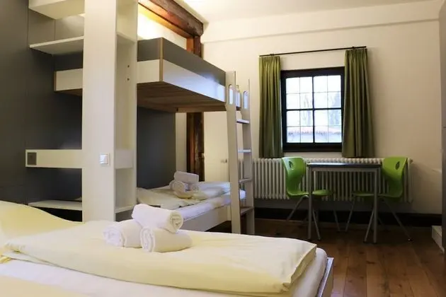 Basic Tek Büyük veya İki Ayrı Yataklı Oda