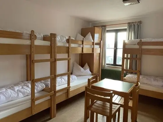 Oda, Karma Ranzalı Oda (Bed in a 6-bed dormitory)