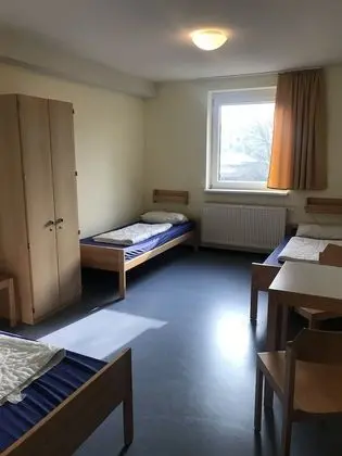 Tek Büyük veya İki Ayrı Yataklı Oda, 1 Yatak Odası