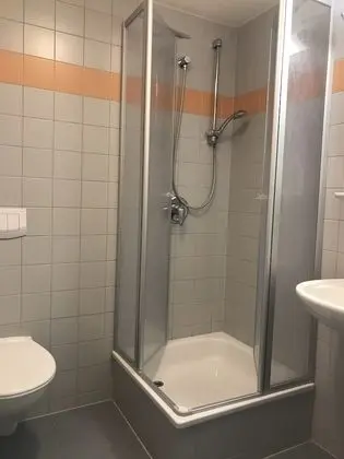 Tek Büyük veya İki Ayrı Yataklı Oda, 1 Yatak Odası