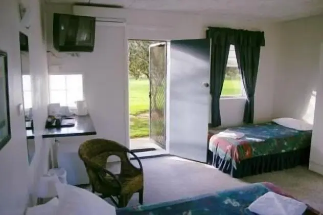 Standard Oda, Sigara İçilmez, Balkon (Queen Room)