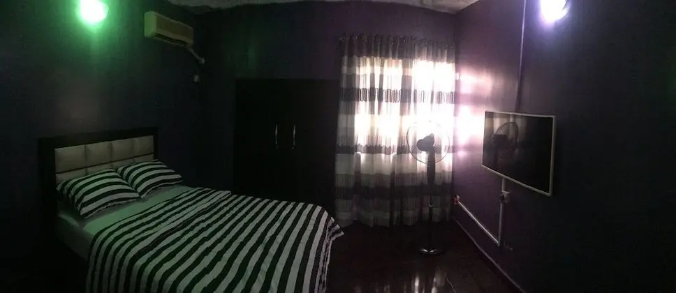 Economy Tek Büyük Yataklı Oda