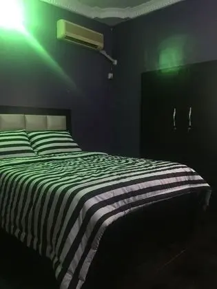 Economy Tek Büyük Yataklı Oda