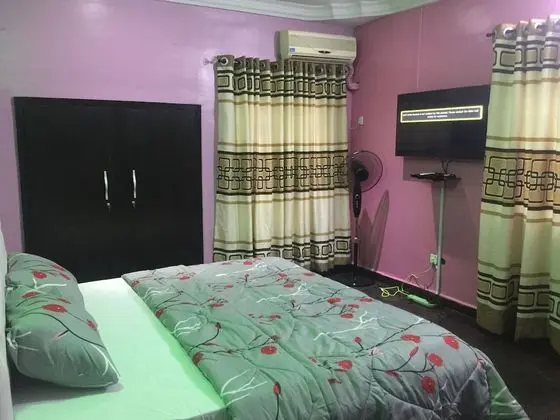 Exclusive Tek Büyük Yataklı Oda