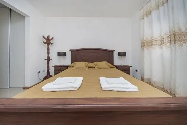 Apart Daire, Birden Çok Yatak, Sigara İçilmez