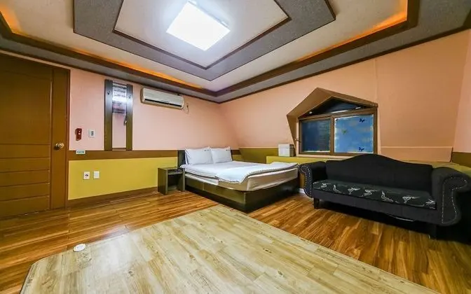 Oda (Semi-Special Room)
