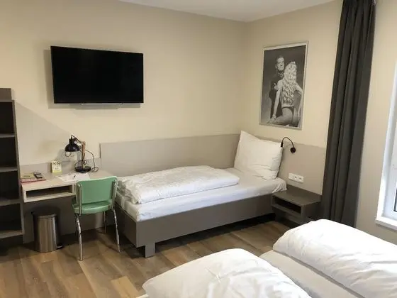 Üç Kişilik Oda