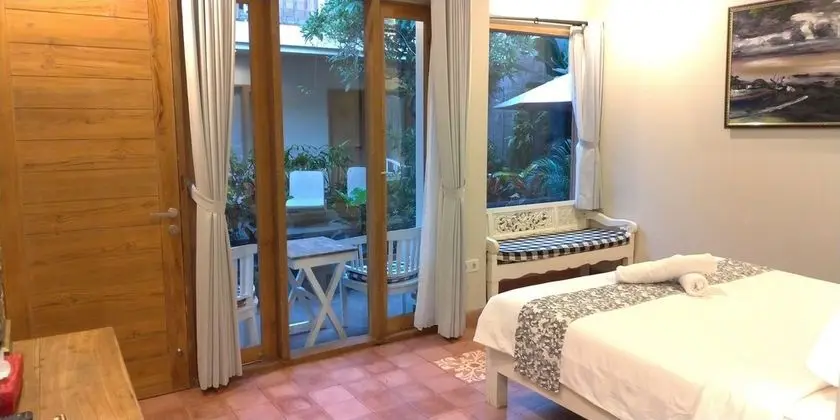 Standard Süit, Teras