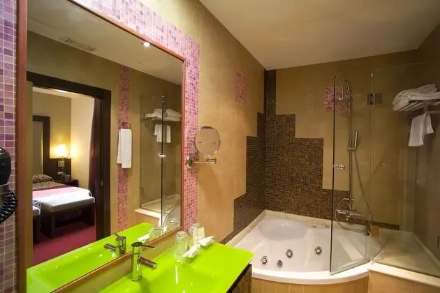 Superior Tek Büyük Yataklı Oda