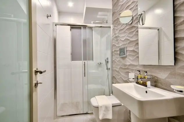 Comfort Tek Büyük Yataklı Oda, 1 Çift Kişilik Yatak, Engellilere Uygun