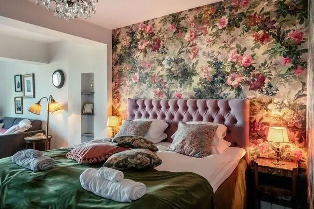 Deluxe Tek Büyük Yataklı Oda (Place Pigalle)