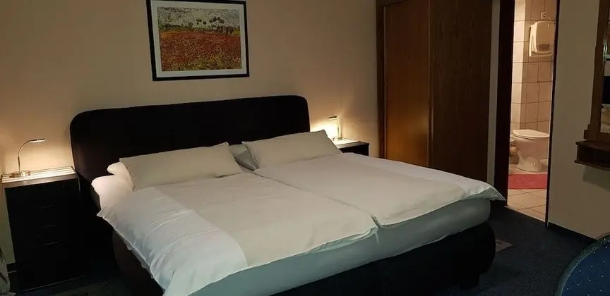 Tek Büyük veya İki Ayrı Yataklı Oda