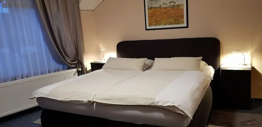 Tek Büyük veya İki Ayrı Yataklı Oda