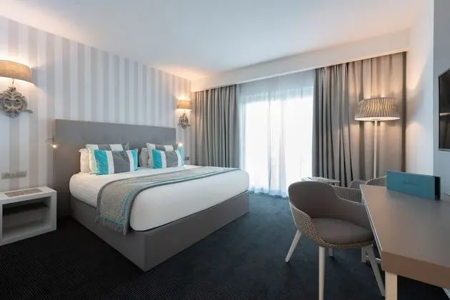 Deluxe Tek Büyük veya İki Ayrı Yataklı Oda, Deniz Manzaralı