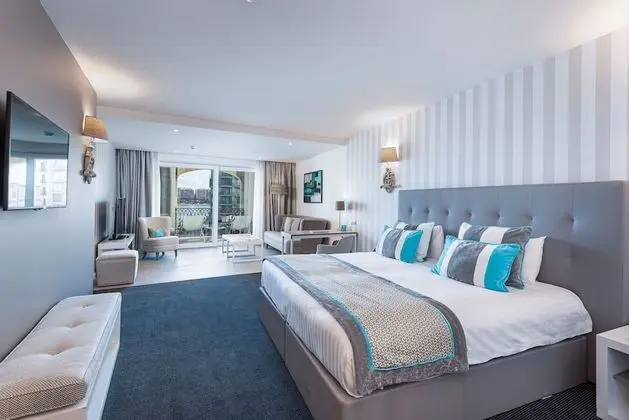 Designer Suite, Sea View