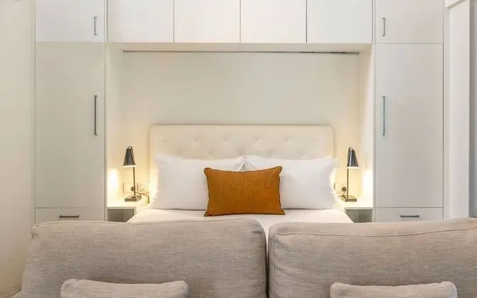 Standard Room, 1 Queen Bed, Balcony (Schoolies not allowed)