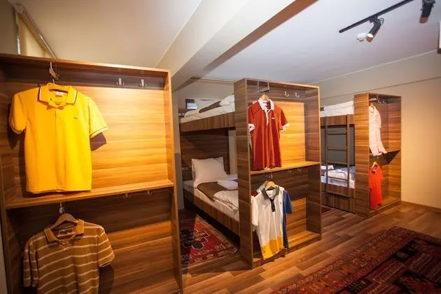 Basic Ortak Ranzalı Oda, Sadece kadınlar için, Ortak Banyo (For 6 People)