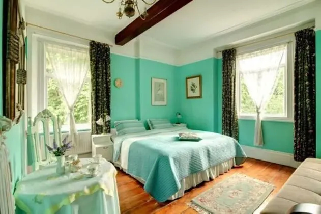 Classic Üç Kişilik Oda