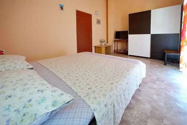Apart Daire (Julijana - economy apartment - A1(6+1)
