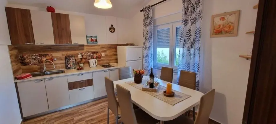 Apart Daire (Julijana - economy apartment - A1(6+1)