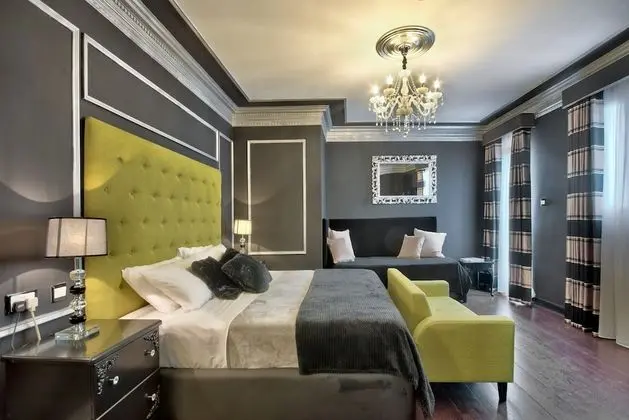 Süit, Balkon, Avlu Manzaralı