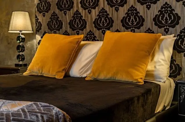 Süit, Balkon, Avlu Manzaralı