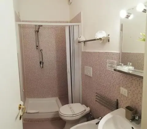 Classic Tek Büyük Yataklı Oda