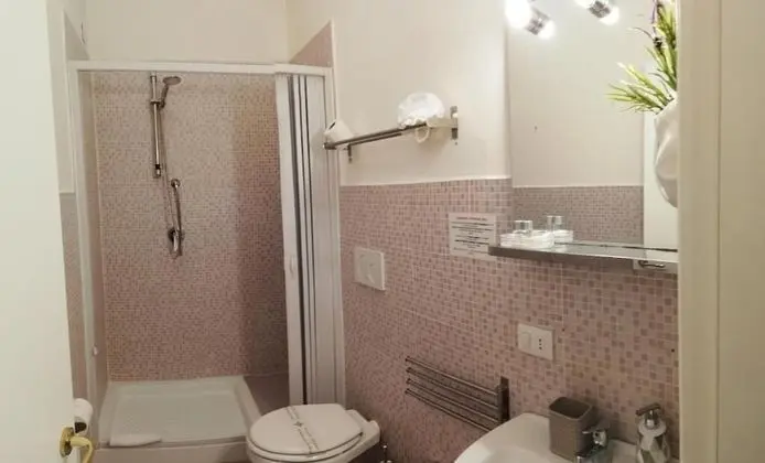 Classic Tek Büyük Yataklı Oda