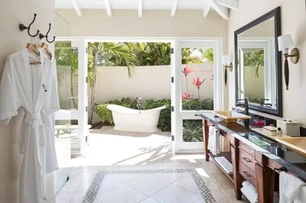 Pool Suite