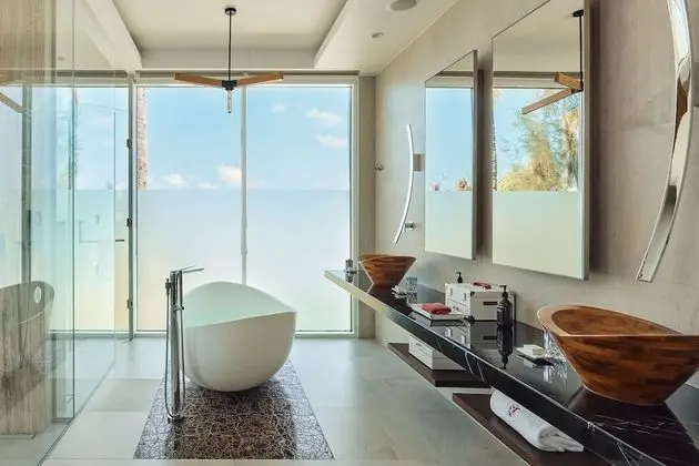Three Bedroom Beach Retreat with Pool