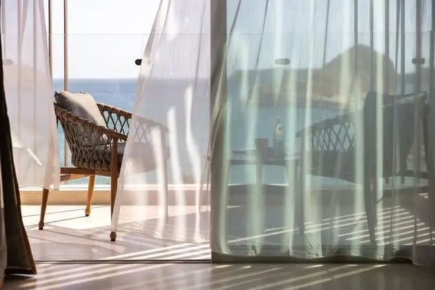 Premium Club Ocean Room with Premium Lounge Access