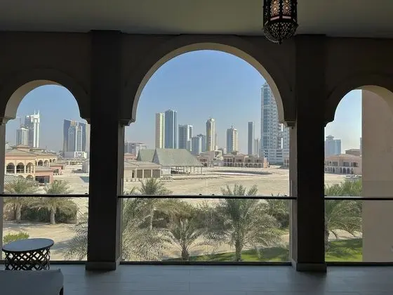 Arabian Deluxe King Room, 72 Sqm of Pure Luxury, Private Balcony, Huge Infinity Pool, 10 F&B Outlets
