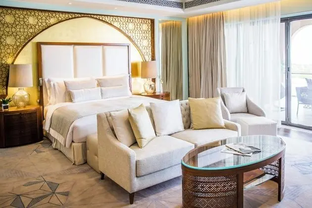 Ocean View Deluxe King Room, 72 Sqm of Pure Luxury, Private Balcony, Huge Infinity Pool, 10 F&B Out