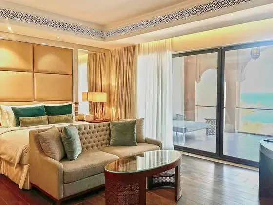Ocean View Deluxe King Room, 72 Sqm of Pure Luxury, Private Balcony, Huge Infinity Pool, 10 F&B Out