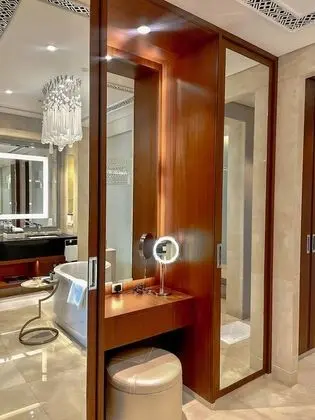Ocean View Deluxe King Room, 72 Sqm of Pure Luxury, Private Balcony, Huge Infinity Pool, 10 F&B Out