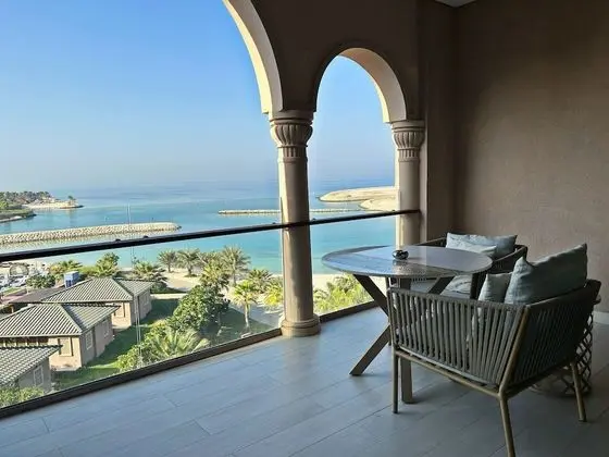 Ocean View Deluxe King Room, 72 Sqm of Pure Luxury, Private Balcony, Huge Infinity Pool, 10 F&B Out