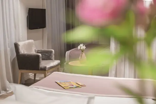 Family Oda, 1 En Büyük (King) Boy Yatak ve Çekyat
