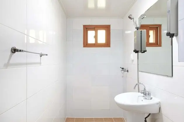 Family Dört Kişilik Oda, Birden Çok Yatak, Özel Banyo (Foreigner Only)