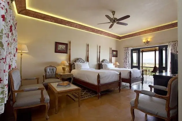 Deluxe Tek Büyük veya İki Ayrı Yataklı Oda, 1 Tek Kişilik XL Yatak, Balkon