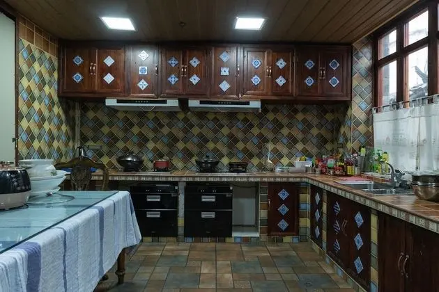 Family Oda, Bahçe Manzaralı