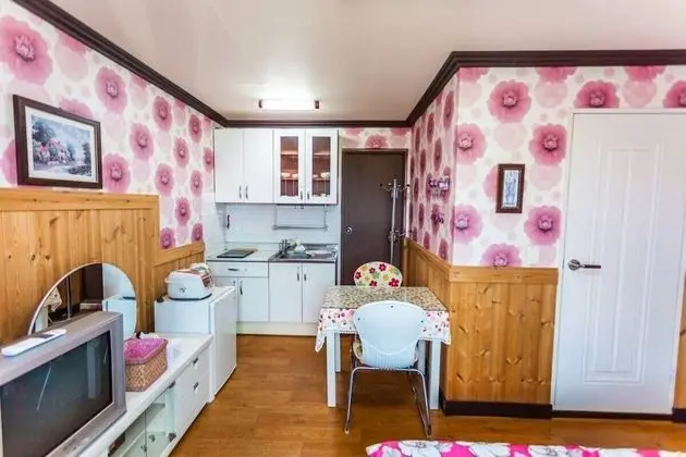 Stüdyo (Pink Peace)