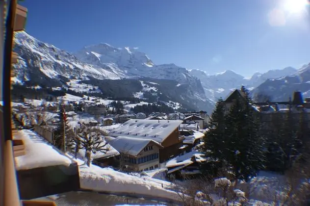 Tek Büyük Yataklı Oda, Balkon, Dağ Manzaralı