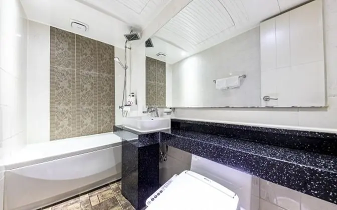 Oda (Semi-private room (Netflix viewing st)