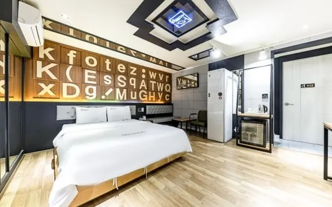 Oda (Semi-private room (Netflix viewing st)