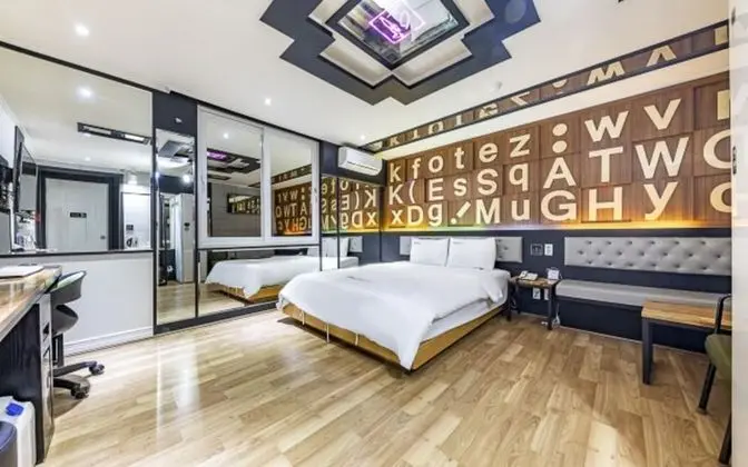 Oda (Semi-private room (Netflix viewing st)