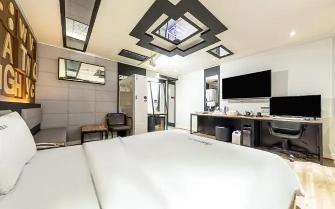 Oda (Semi-private room (Netflix viewing st)