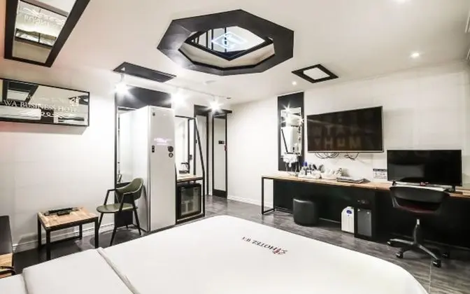 Oda (Semi-private room (Netflix viewing st)