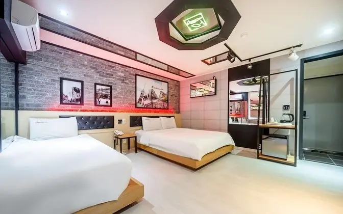 Oda (Twin 2PC (Roll &amp; Overwatch capabl)