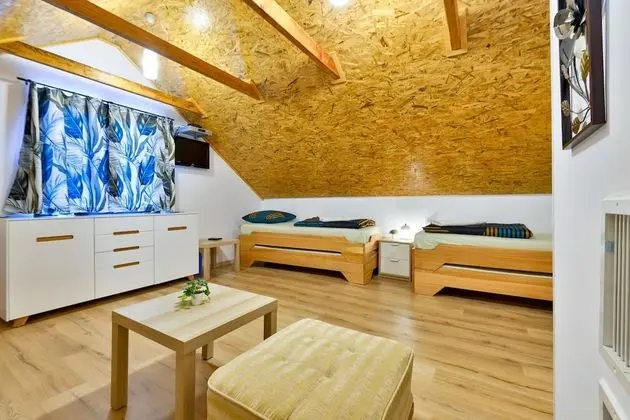 Family Ev, Birden Çok Yatak, 2 Banyolu, Bahçeli (Jungle House With Pool)