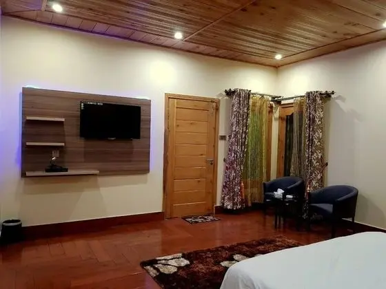 Deluxe Dört Kişilik Oda